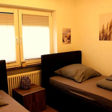 Geraeumige Fuer Wanderer & Monteure * Wehr